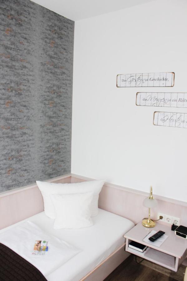 Landhotel Zum Boehm Roth  ภายนอก รูปภาพ