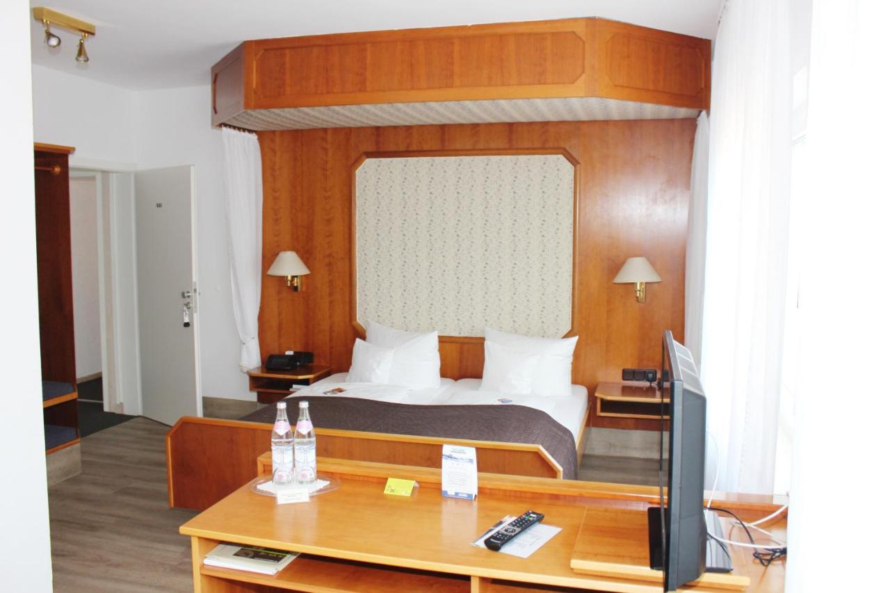 Landhotel Zum Boehm Roth  ภายนอก รูปภาพ