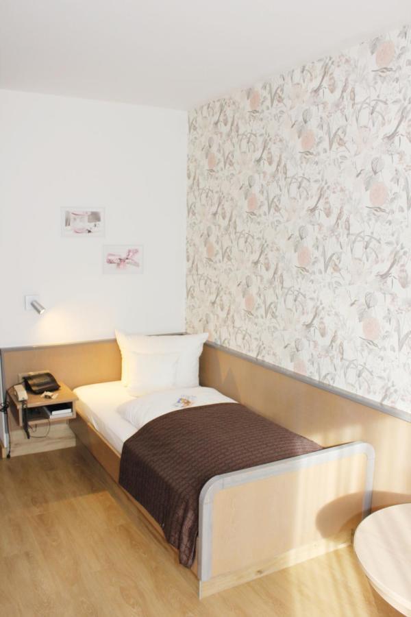 Landhotel Zum Boehm Roth  ภายนอก รูปภาพ