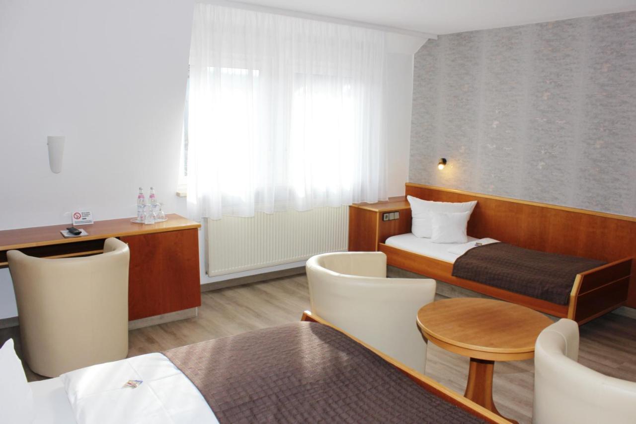 Landhotel Zum Boehm Roth  ภายนอก รูปภาพ
