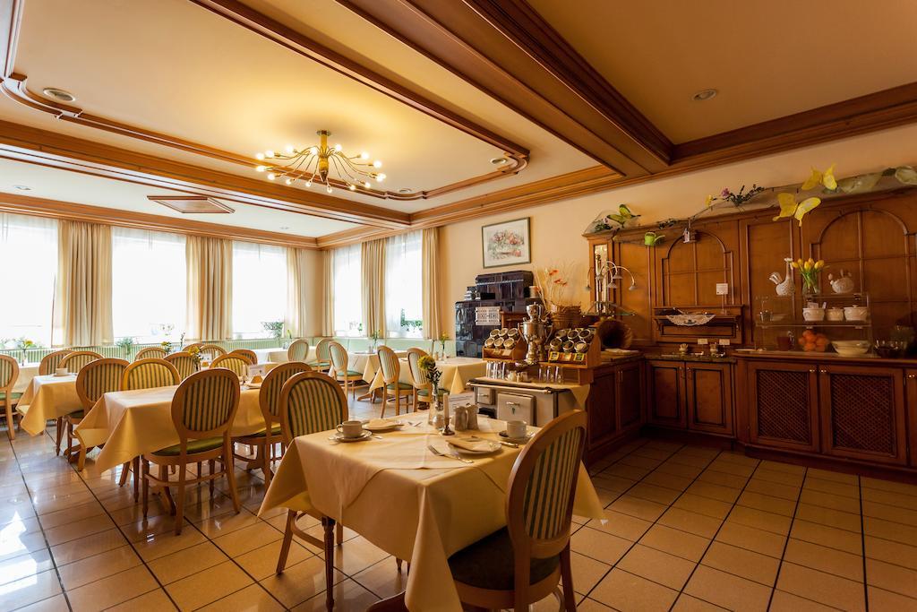 Landhotel Zum Boehm Roth  ภายนอก รูปภาพ